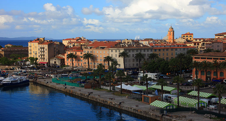 Ausgehen in Ajaccio
