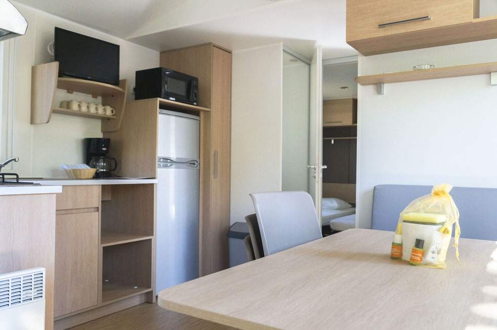 Mobilheim Rondinara Küche Camping Korsika