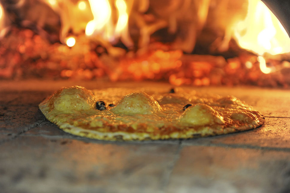 Lagerfeuer Pizza Camping Korsika